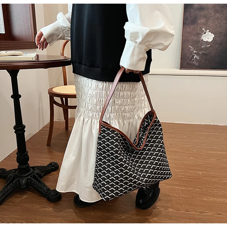 2025 New High-end Luxury Brand Ladies Leather Tote Bag Famous Designer Vintage Elegant Paris Look
2025 New High-end Luxury Brand Ladies Leather Tote Bag Famous Designer Vintage Elegant Paris Look