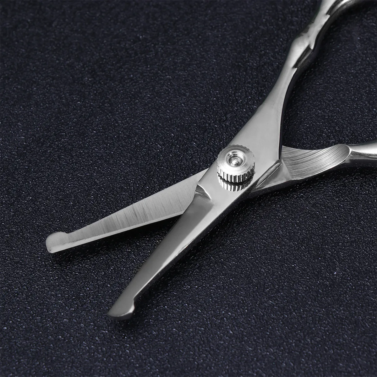 1Pcs Professional Pet Grooming Scissors Set Stainless Steel Hairdressing Shears for Dogs Cats Home Use Barber Salon Portable
1Pcs Professional Pet Grooming Scissors Set Stainless Steel Hairdressing Shears for Dogs Cats Home Use Barber Salon Portable