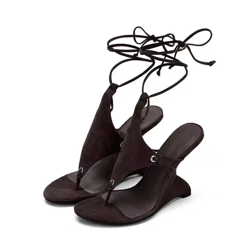 Strange Style Flips Flops Corss Strap Sandas Sexy Pointed Toe Suede Customized Accept New Arrivals Fashion Women Runway Shoes
Strange Style Flips Flops Corss Strap Sandas Sexy Pointed Toe Suede Customized Accept New Arrivals Fashion Women Runway Shoes