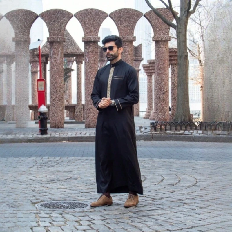 Islamic muslim Arabic men's robe long sleeve embroidered stand collar arabian thobe for men
Islamic muslim Arabic men's robe long sleeve embroidered stand collar arabian thobe for men