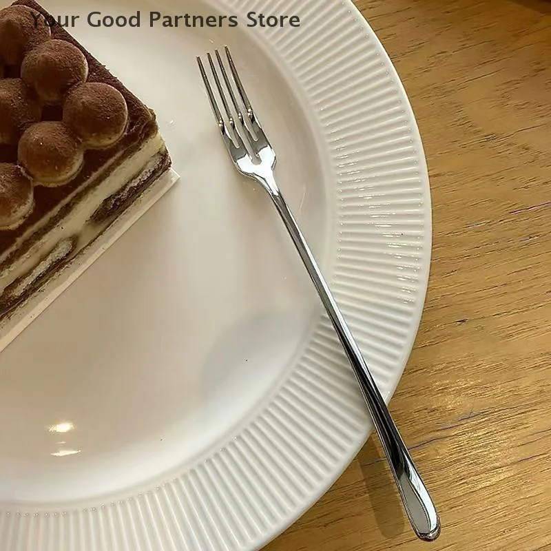 Stainless Steel Fruit Fork Round Hole Fork Household Fork Mooncake Fork Restaurant Fruit Fork Cake Dessert Fork Dining Table
Stainless Steel Fruit Fork Round Hole Fork Household Fork Mooncake Fork Restaurant Fruit Fork Cake Dessert Fork Dining Table