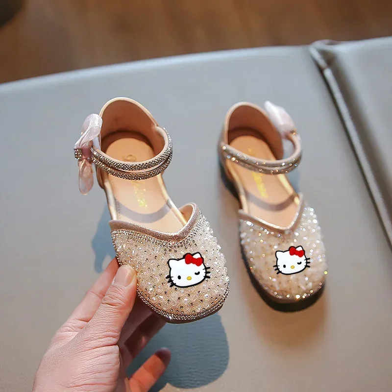 Sanrio hello kitty summer new sandals girls bow Princess Dance performance shoes cartoon sequins girls Sandals
Sanrio hello kitty summer new sandals girls bow Princess Dance performance shoes cartoon sequins girls Sandals