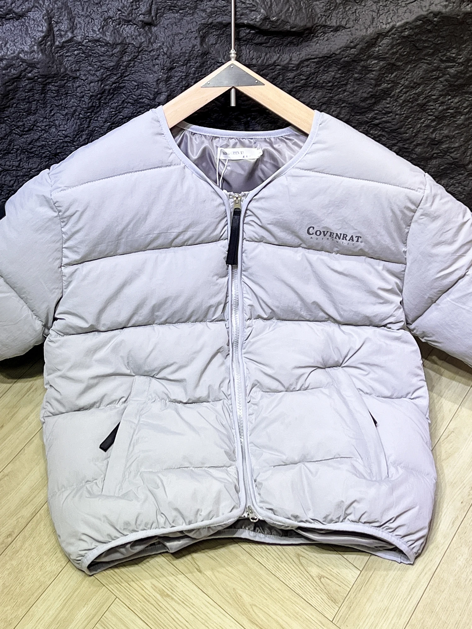 Korean Sle Ins Versatile Thiened Cotton Vest Five-Quarter Sve Outdoor Men's Warmth Casual Zipper Closure Color
Korean Sle Ins Versatile Thiened Cotton Vest Five-Quarter Sve Outdoor Men's Warmth Casual Zipper Closure Color