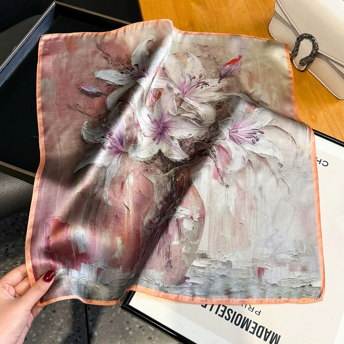 Luxury 100% Natural Silk Square Scarf Women Bandana Headscarf Scarves Shawls Square Neck Foulard Wraps cachecol femme bufanda
Luxury 100% Natural Silk Square Scarf Women Bandana Headscarf Scarves Shawls Square Neck Foulard Wraps cachecol femme bufanda