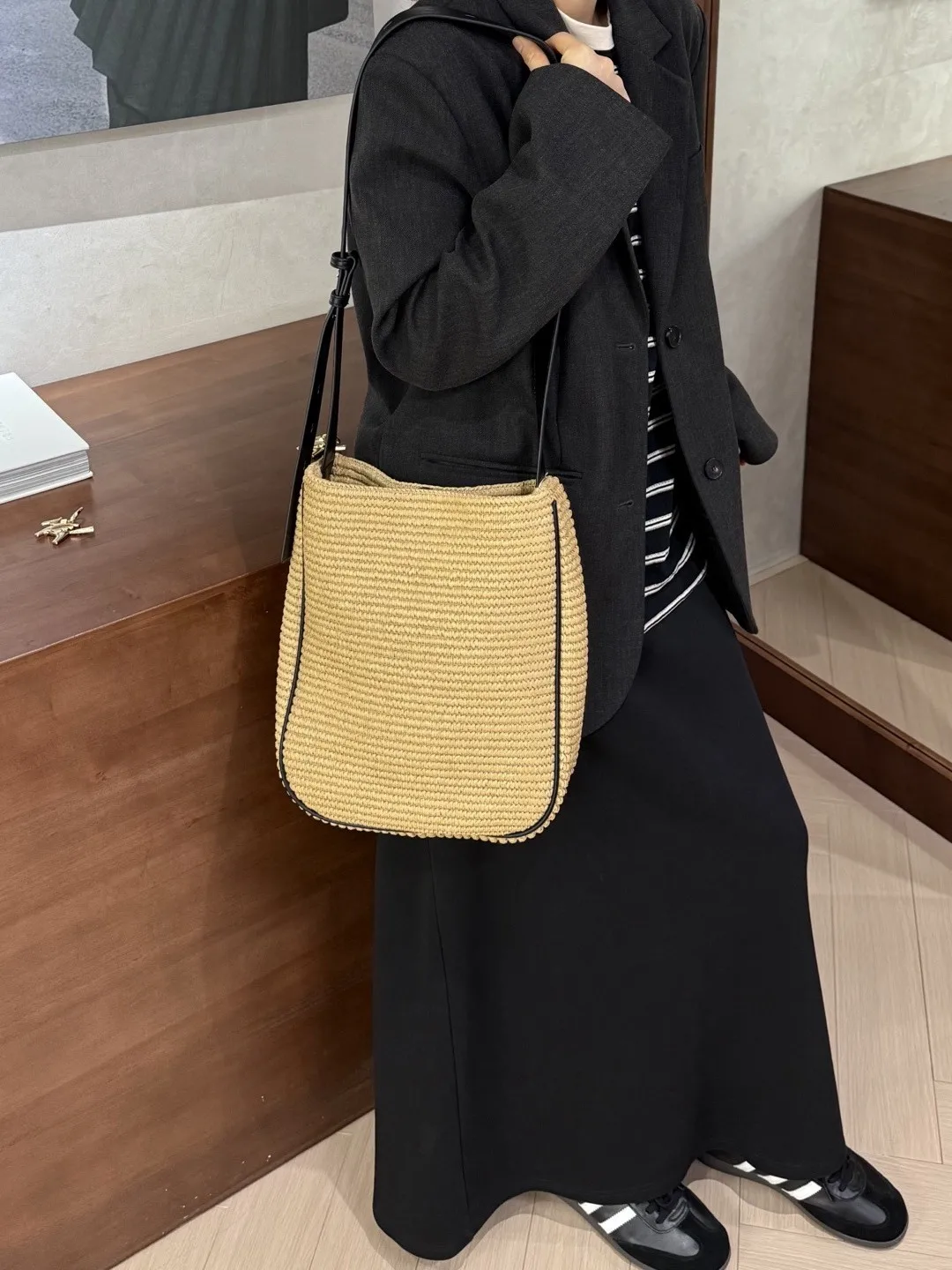 2026 Summer New Resort Style Simple Design Raffia Woven Tote Women's Crossbody Square Bag Versatile Trendy Purse
2026 Summer New Resort Style Simple Design Raffia Woven Tote Women's Crossbody Square Bag Versatile Trendy Purse