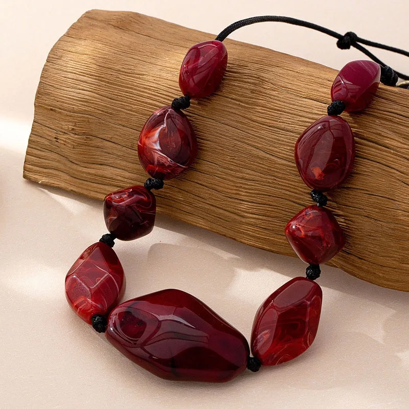 Vintage Red Resin Bib Necklace, Gold Tone Chunky Statement Necklace, Boho Luxury Party Jewelry for Women
Vintage Red Resin Bib Necklace, Gold Tone Chunky Statement Necklace, Boho Luxury Party Jewelry for Women