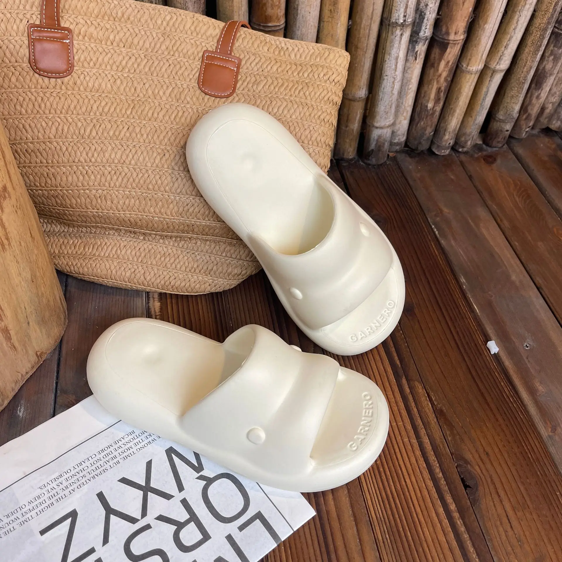Slippers Women'S Heightened Non-Slip Cool Slippers Summer Home One-Word Drag Wear-Resistant Waterproof Outer Wear
Slippers Women'S Heightened Non-Slip Cool Slippers Summer Home One-Word Drag Wear-Resistant Waterproof Outer Wear