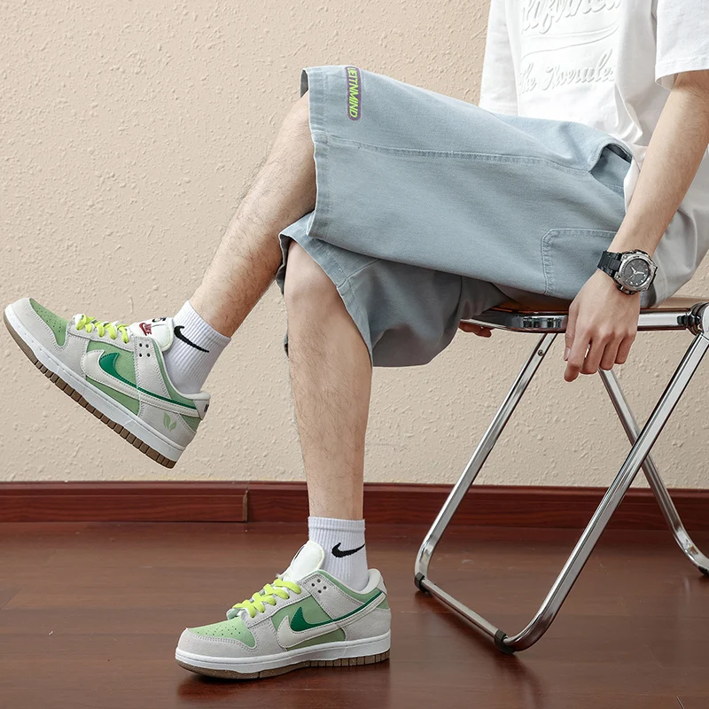 Men's Outdoor Sports Casual Denim Five Quarter Knee Shorts Street Fashion Trend Loose Comfortable Breathable Classic Jeans
Men's Outdoor Sports Casual Denim Five Quarter Knee Shorts Street Fashion Trend Loose Comfortable Breathable Classic Jeans