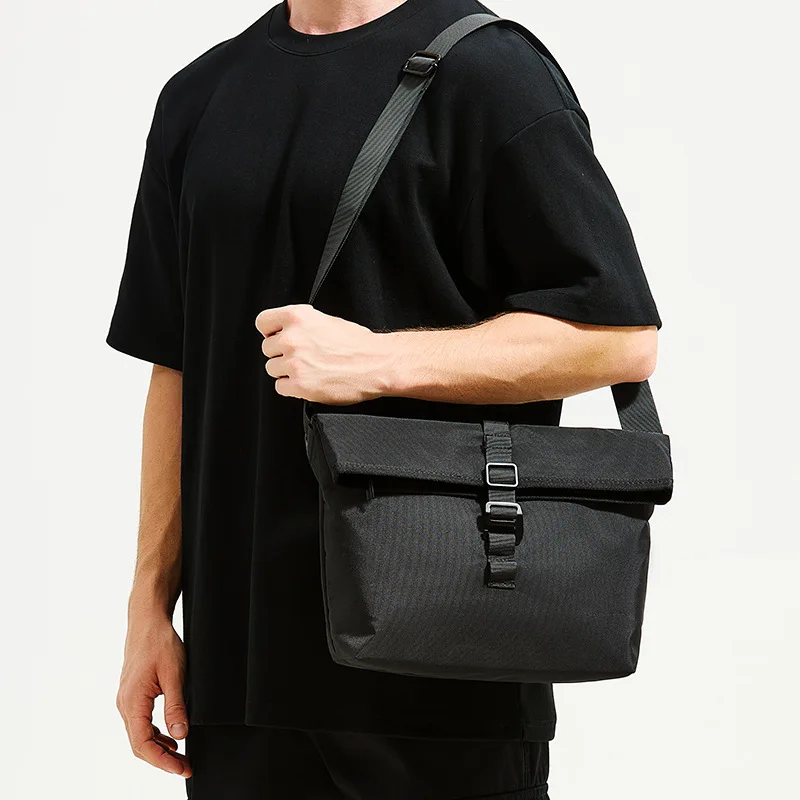 Men Minimalist Crossbody Bag Waterproof Nylon Messenger Pack Male Functional Shoulder Handbag With Metal Buckle For Commute
Men Minimalist Crossbody Bag Waterproof Nylon Messenger Pack Male Functional Shoulder Handbag With Metal Buckle For Commute