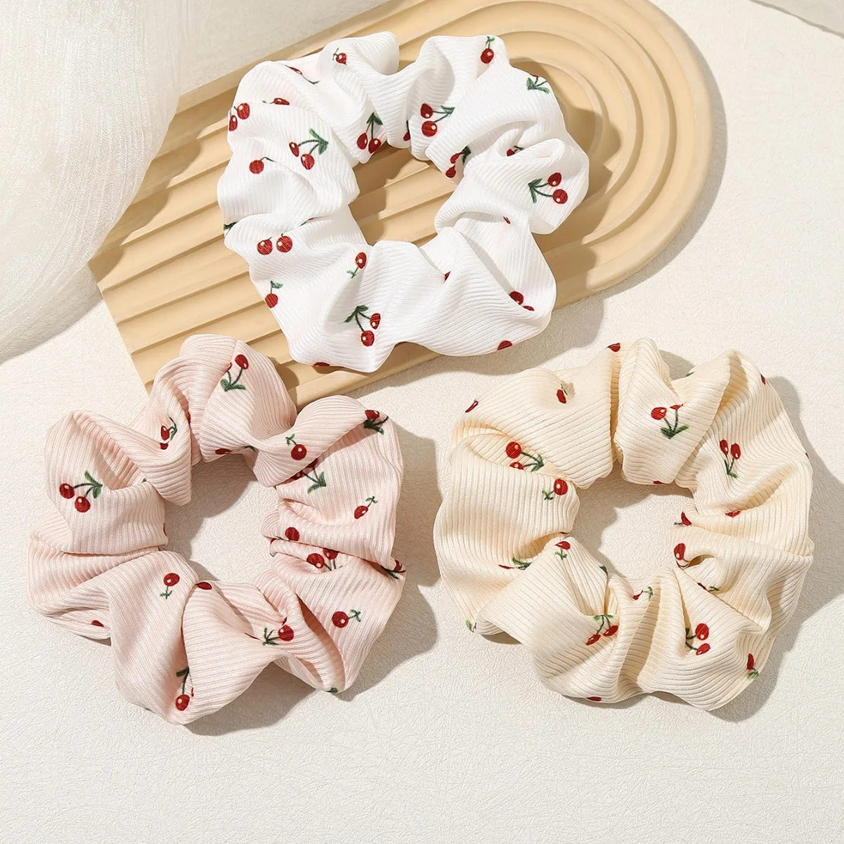 1 Pcs Women's Hair Scrunchies Cherry Cute Kawaii High Elasticity Fashionable Hair Accessories Girl JK Simple Versatile Hair Ties
1 Pcs Women's Hair Scrunchies Cherry Cute Kawaii High Elasticity Fashionable Hair Accessories Girl JK Simple Versatile Hair Ties