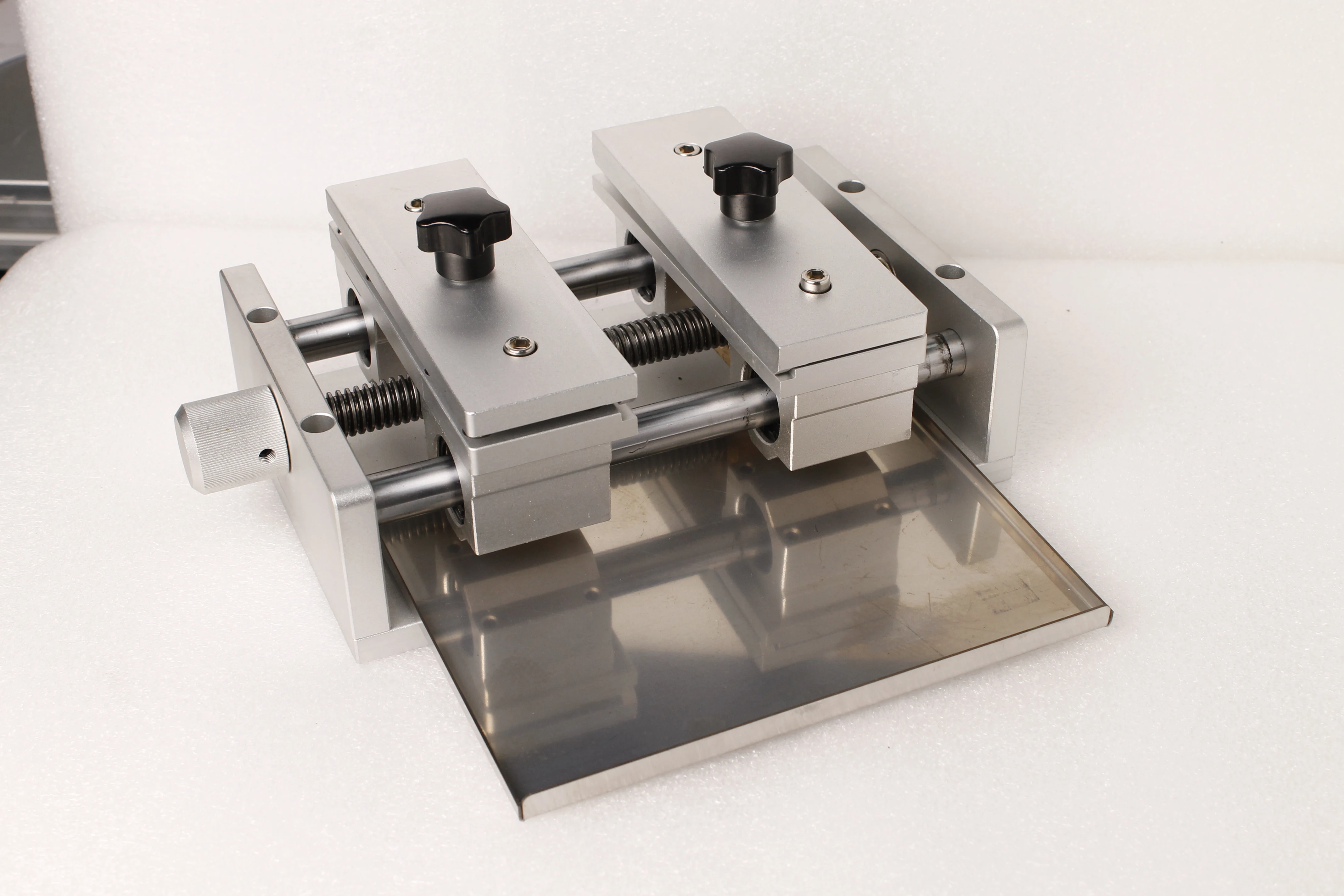 Держатель металлического листа 2025 года, оптоволоконная лазерная маркировка, приспособление для рабочего стола, золото, серебро, гравировка, приспособление для резки листового металла, стол
Держатель металлического листа 2025 года, оптоволоконная лазерная маркировка, приспособление для рабочего стола, золото, серебро, гравировка, приспособление для резки листового металла, стол