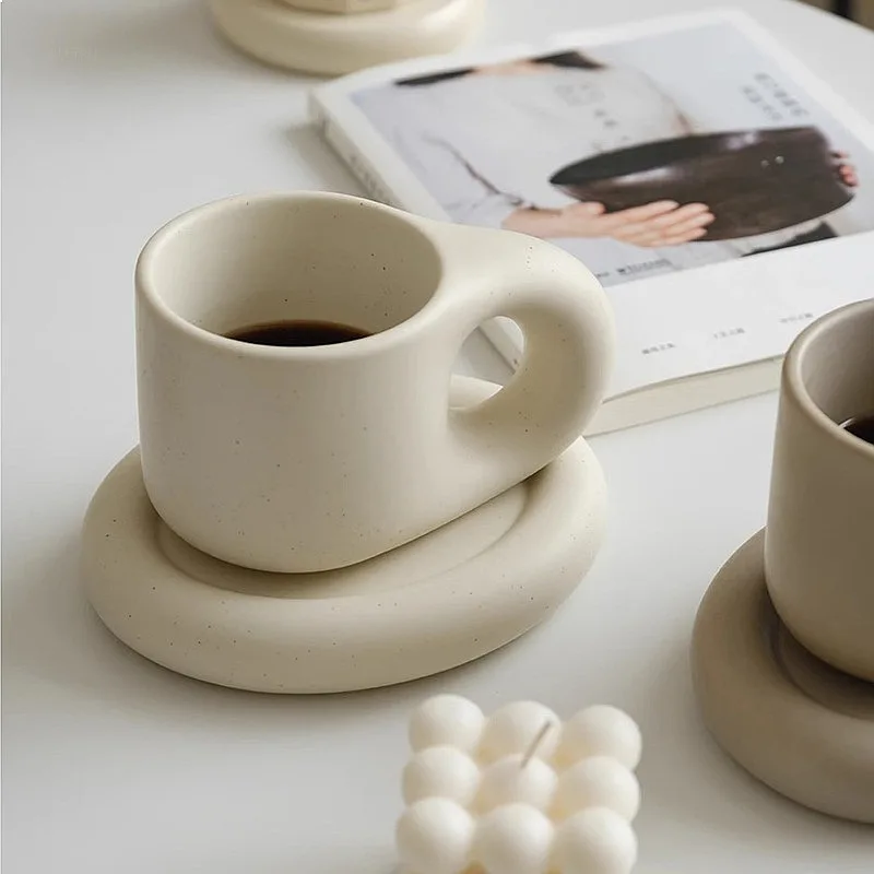 Nordic Style Ceramic Chubby Mug Coffee Cup For Couple Breakfast Valentine Gift Large Capacity Water Cup Porcelain Drinkware Home
Nordic Style Ceramic Chubby Mug Coffee Cup For Couple Breakfast Valentine Gift Large Capacity Water Cup Porcelain Drinkware Home