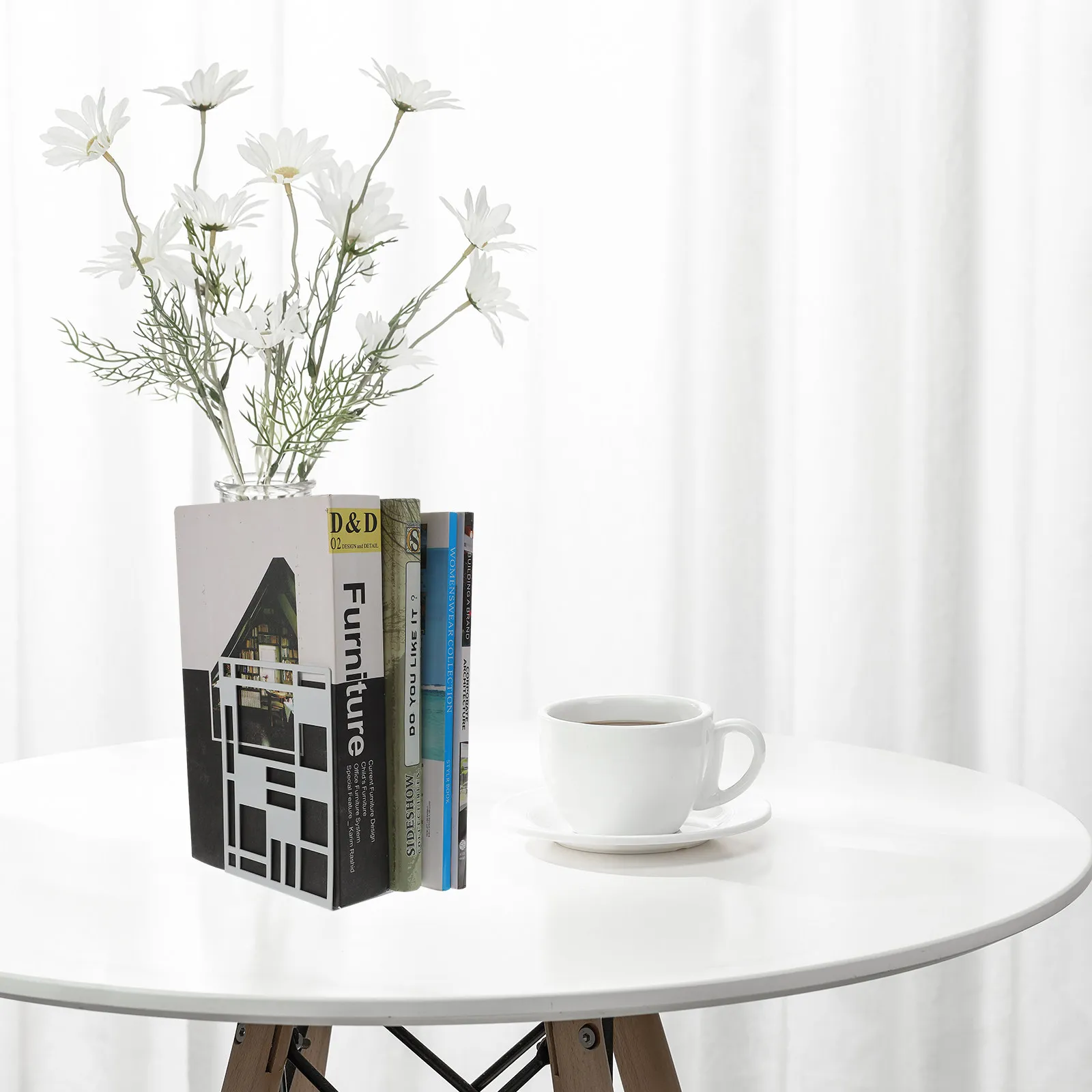 1Pair Elegant Metal Bookends Square Grid Design Book Stand for Bookshelf Desk Living Room Study Reading Organization Decorative
1Pair Elegant Metal Bookends Square Grid Design Book Stand for Bookshelf Desk Living Room Study Reading Organization Decorative