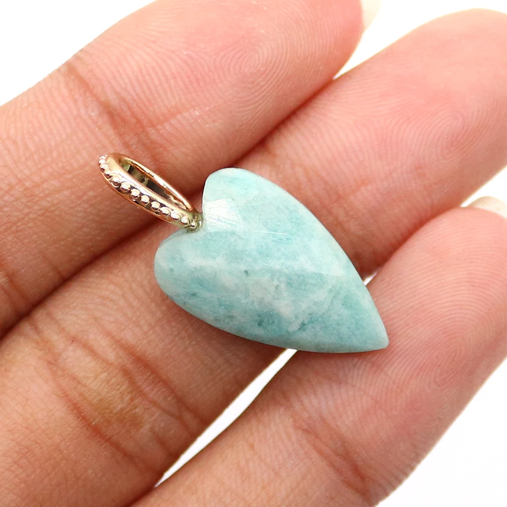 Light Luxury Natural Stone Rose Quartz Green Aventurine Polished Faceted Heart-shaped Single-hole Loose Pendants DIY Accessories
Light Luxury Natural Stone Rose Quartz Green Aventurine Polished Faceted Heart-shaped Single-hole Loose Pendants DIY Accessories