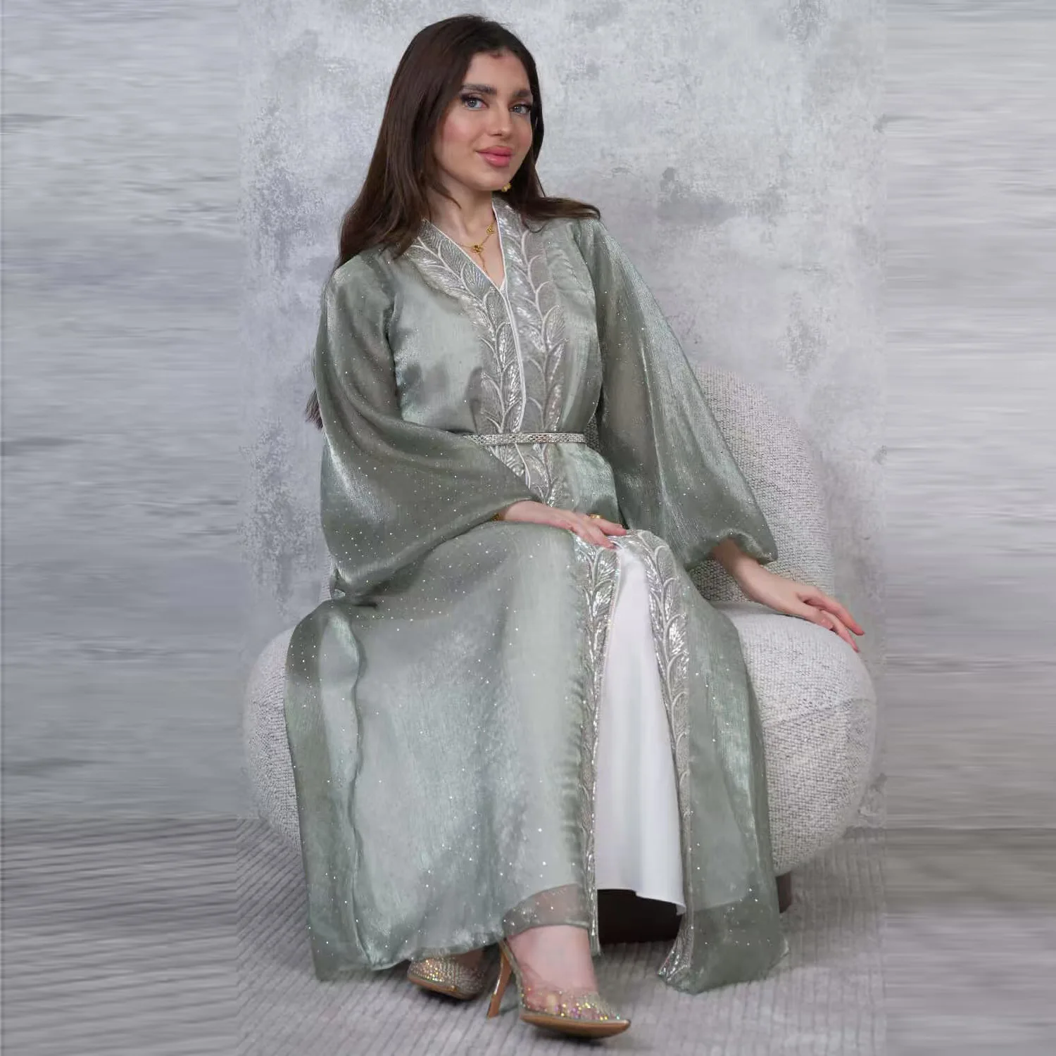 Luxury Dubai Abayas Muslim Sets Satin Jalabiya Eid Djellaba Diamond Turkey Kaftan Islam Clothing Women Evening Dress Caftan Robe
Luxury Dubai Abayas Muslim Sets Satin Jalabiya Eid Djellaba Diamond Turkey Kaftan Islam Clothing Women Evening Dress Caftan Robe