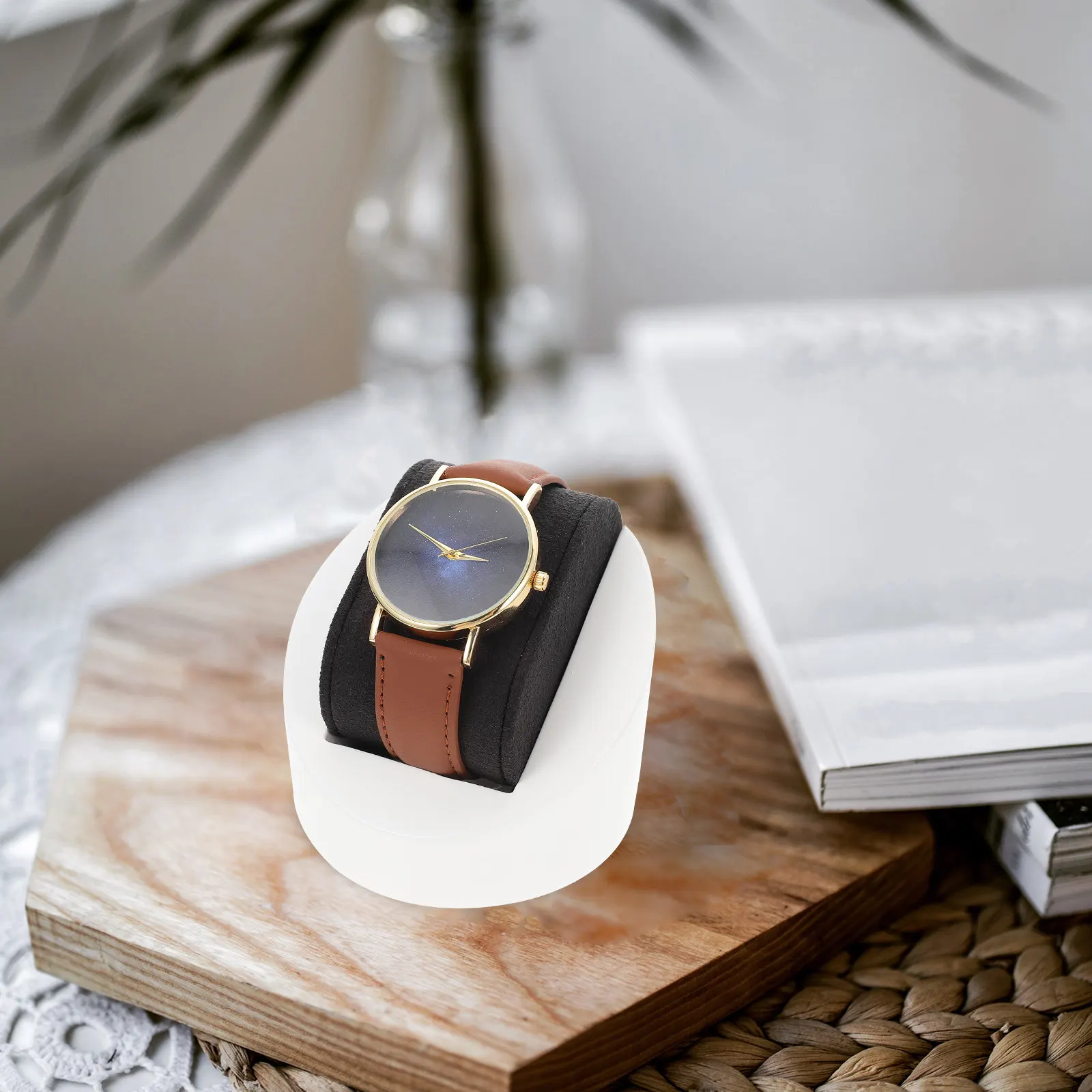 Resin Watch Holder Display Stand For Watches Durable Scratch-Resistant Home Office Store Decoration Jewelry Display Fixture
Resin Watch Holder Display Stand For Watches Durable Scratch-Resistant Home Office Store Decoration Jewelry Display Fixture