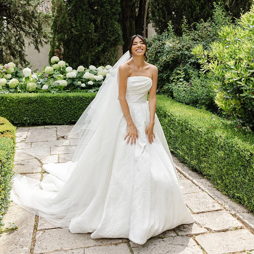 Off Shoulder Weddings Dresses Sleeveless Sweep Train A Line Bride Dress Church Garden Bridal Gown vestidos de novia Customized
Off Shoulder Weddings Dresses Sleeveless Sweep Train A Line Bride Dress Church Garden Bridal Gown vestidos de novia Customized