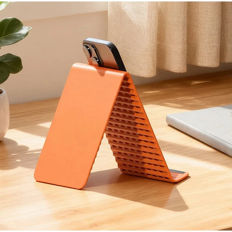 Portable Foldable Silicone Phone Holder That Can Be Freely Bent Into Any Shape Adjustable At Multiple Angles Liberates Hands
Portable Foldable Silicone Phone Holder That Can Be Freely Bent Into Any Shape Adjustable At Multiple Angles Liberates Hands