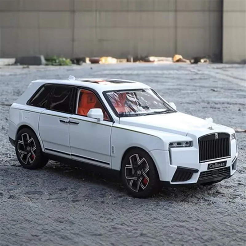 1:24 SUV Cullinan Alloy Luxury Car Model Diecasts Metal Toy Car Vehicles Model Sound Light Simulation Kids Gift
1:24 SUV Cullinan Alloy Luxury Car Model Diecasts Metal Toy Car Vehicles Model Sound Light Simulation Kids Gift