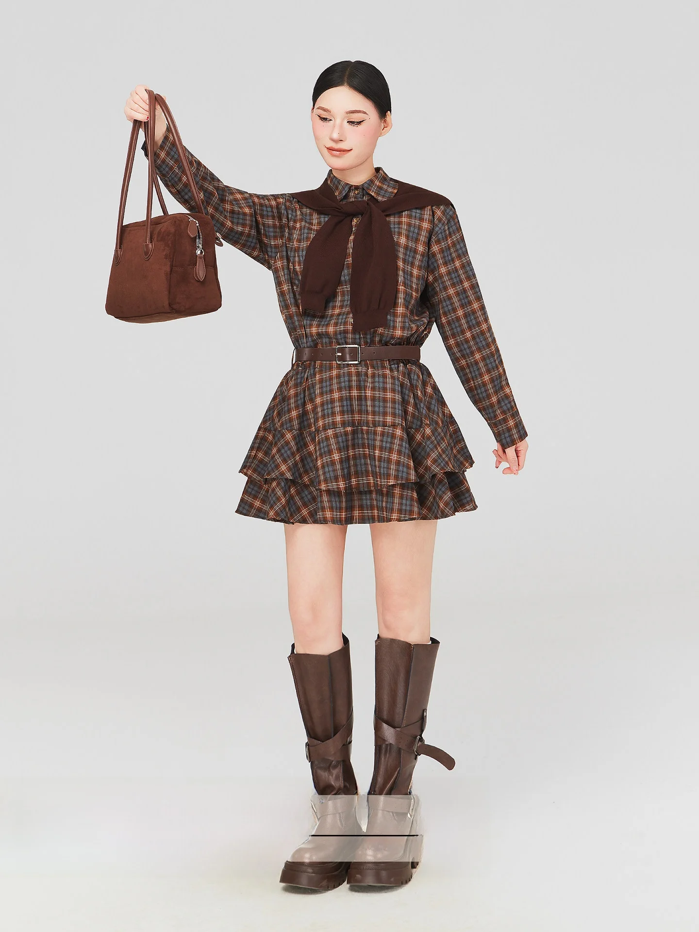 Женская юбка больших размеров Dr Pre-Spring с высокой талией, в клетку, в студенческом стиле, короткая, приталенная, с длинными рукавами, на пуговицах
Женская юбка больших размеров Dr Pre-Spring с высокой талией, в клетку, в студенческом стиле, короткая, приталенная, с длинными рукавами, на пуговицах