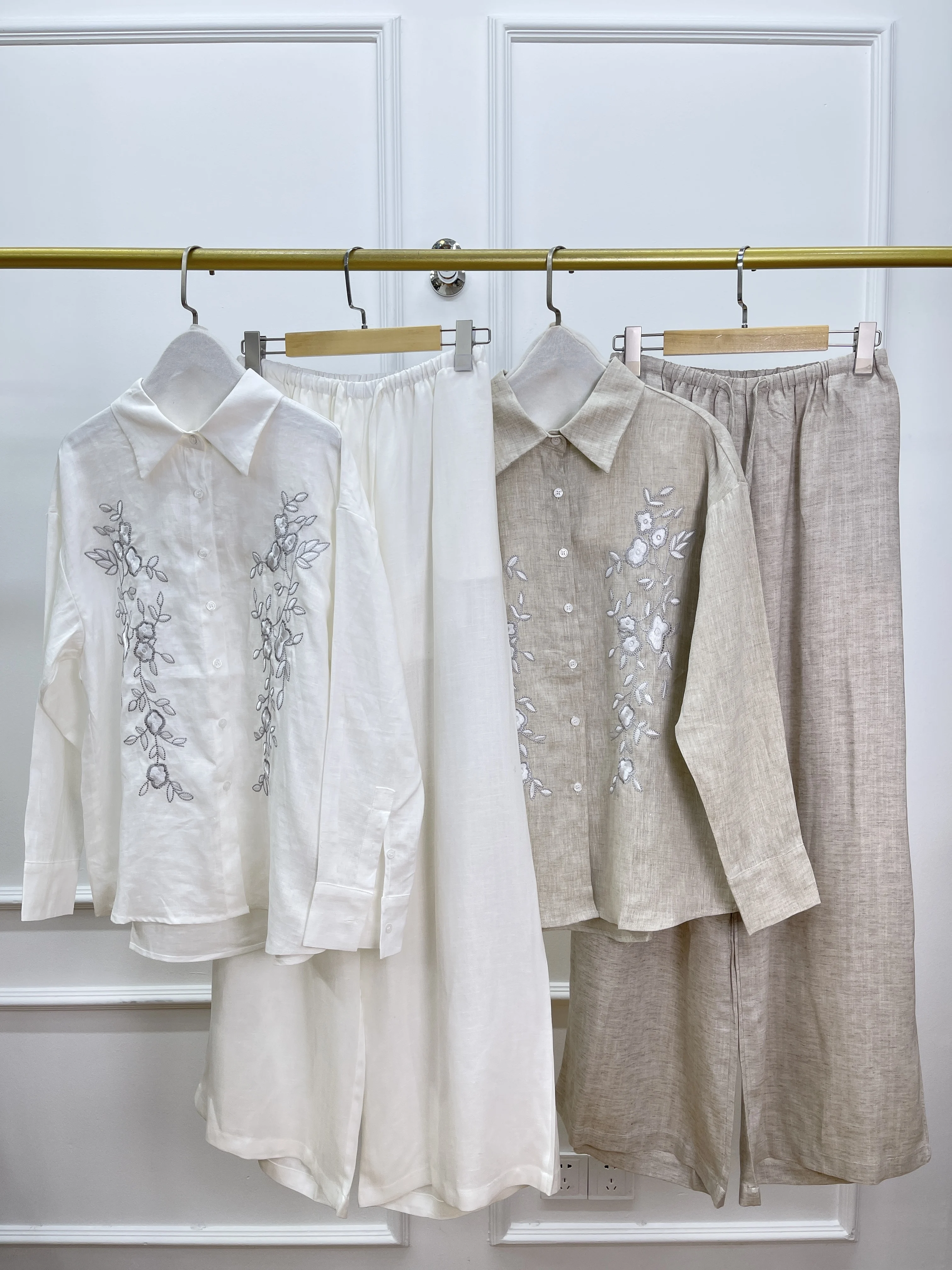 New Spring And Summer High Quality Fashion Loose Embroidered Linen Shirt Top + Linen Trousers Women'S Suit
New Spring And Summer High Quality Fashion Loose Embroidered Linen Shirt Top + Linen Trousers Women'S Suit