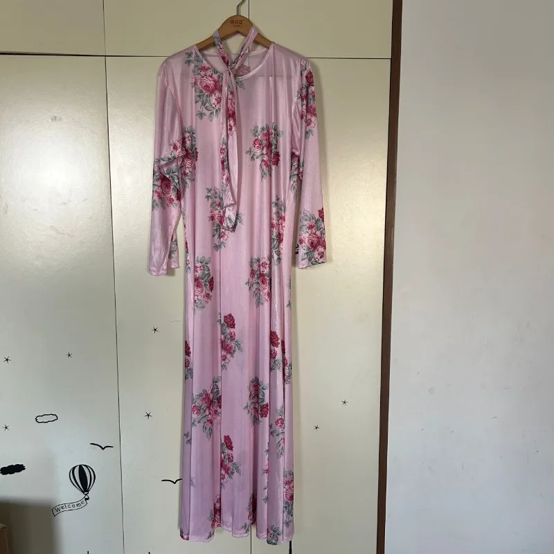 Plus Size Ice Silk Sleeping Robe Floral Print Glossy Large Swing Long Skirt Women Satin Loose Long Sleeve Night Dress Sissy Robe
Plus Size Ice Silk Sleeping Robe Floral Print Glossy Large Swing Long Skirt Women Satin Loose Long Sleeve Night Dress Sissy Robe