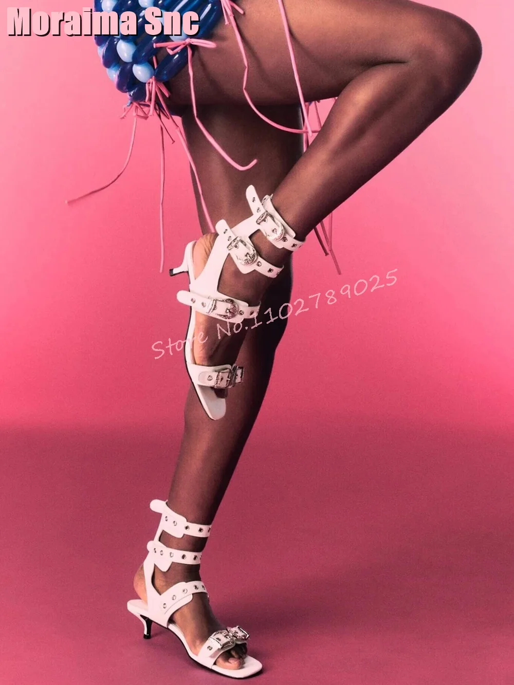 2023 Belt Buckle Unique Hollow Sandals Square Open Toe Thin Mid Heel Ankle Buckle Strap Sexy Women Shoes Black Solid Punk Style
2023 Belt Buckle Unique Hollow Sandals Square Open Toe Thin Mid Heel Ankle Buckle Strap Sexy Women Shoes Black Solid Punk Style