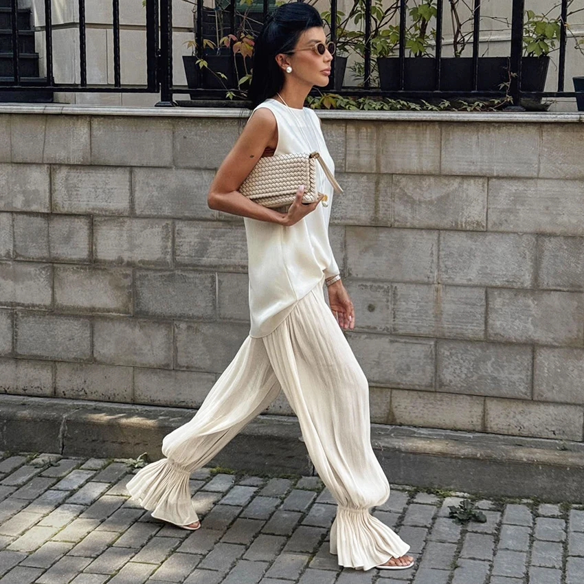 Apricot Loose Bloomers For Woman Autumn Street Chic Sheer Elastic Waist Trousers Fall Casual Flare Long Pants
Apricot Loose Bloomers For Woman Autumn Street Chic Sheer Elastic Waist Trousers Fall Casual Flare Long Pants