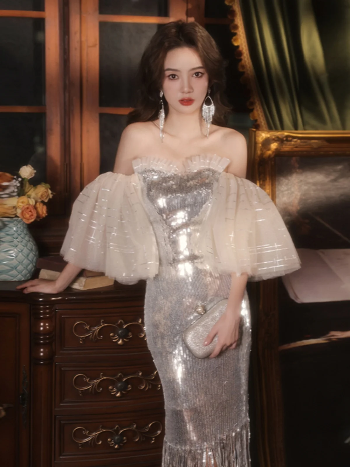 Ele Silver Fi Tail Evening Gown with Tassel Trim One oulder Long Dr for Wedding Banquet Cany Annual Meeting
Ele Silver Fi Tail Evening Gown with Tassel Trim One oulder Long Dr for Wedding Banquet Cany Annual Meeting