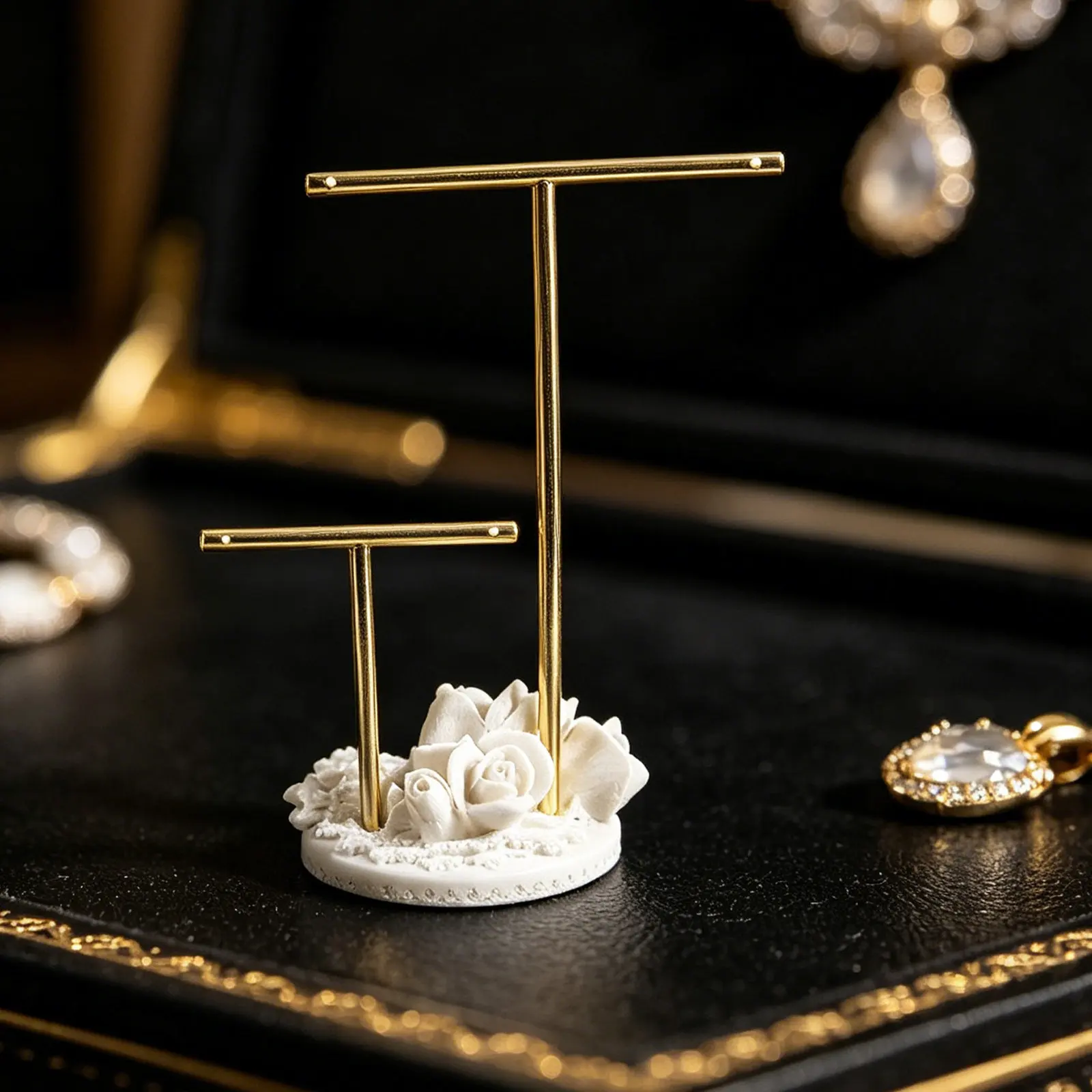 Elegant Floral Metal Jewelry Display Stand T-Bar Necklace Holder Desk Countertop Organizer for Earrings Bracelets Rings Tower
Elegant Floral Metal Jewelry Display Stand T-Bar Necklace Holder Desk Countertop Organizer for Earrings Bracelets Rings Tower