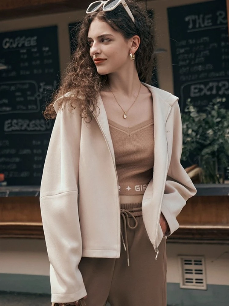 OLrain Suede Hooded Short Hooded Coat for Woman 2025 Solid Casual Loose-fit Drop-Shoulder Sweatshirt Embroidery GO57QW85011 
OLrain Suede Hooded Short Hooded Coat for Woman 2025 Solid Casual Loose-fit Drop-Shoulder Sweatshirt Embroidery GO57QW85011