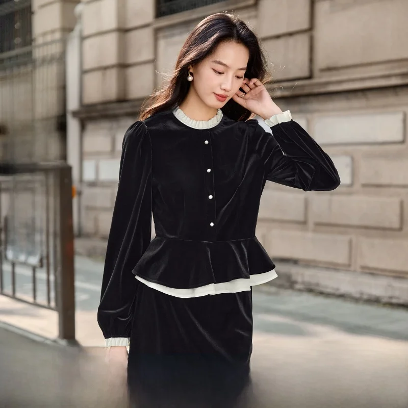 Color Block Velvet Top And Skirt Set with Pearl Trim round Neck Waist Cinched Straight Tube Skirt Long Sleeve Commute Style
Color Block Velvet Top And Skirt Set with Pearl Trim round Neck Waist Cinched Straight Tube Skirt Long Sleeve Commute Style
