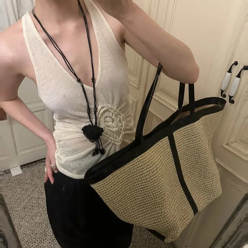 NEW Handcrafted Straw Weaving Beach Women's Shoulder Large Capacity Tote Bag Summer Holiday Bucket Bag
NEW Handcrafted Straw Weaving Beach Women's Shoulder Large Capacity Tote Bag Summer Holiday Bucket Bag