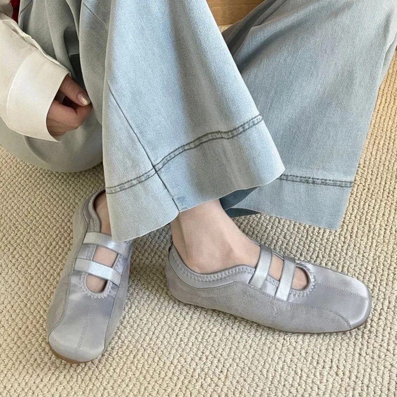 Patchwork Ballets Shoes Ladies Silk Flats Loafers Female Cozy Slip On Moccasins Brides Wedding Woman Silver/Pink Ballerinas
Patchwork Ballets Shoes Ladies Silk Flats Loafers Female Cozy Slip On Moccasins Brides Wedding Woman Silver/Pink Ballerinas