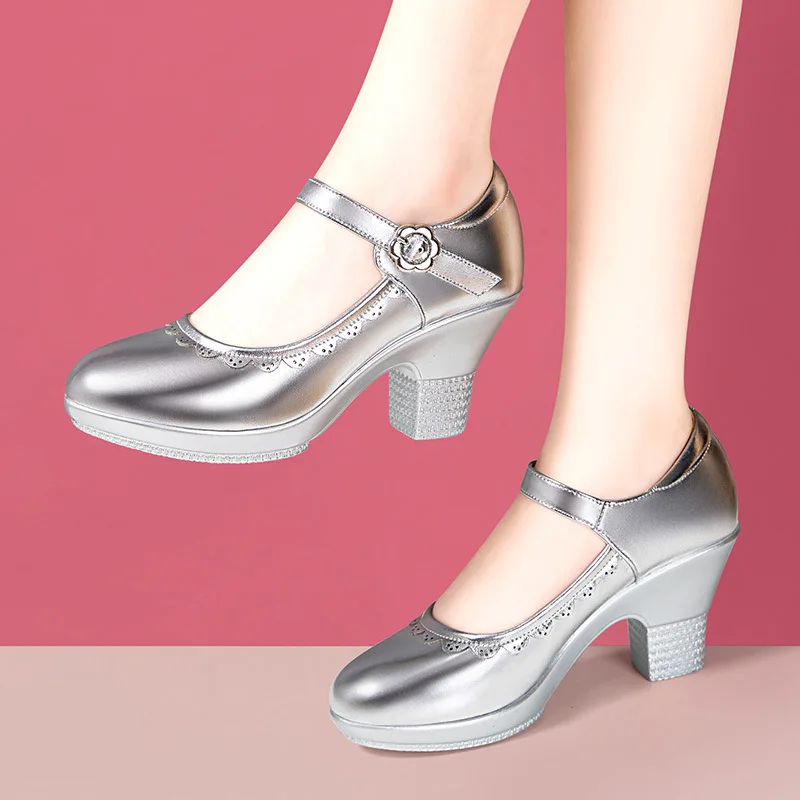 5.5cm 7cm Shallow Mouth Women's Soft Leather Mary Janes Platform Shoes 2026 Spring Med Block Heels Shoes for Office Dance Mom
5.5cm 7cm Shallow Mouth Women's Soft Leather Mary Janes Platform Shoes 2026 Spring Med Block Heels Shoes for Office Dance Mom