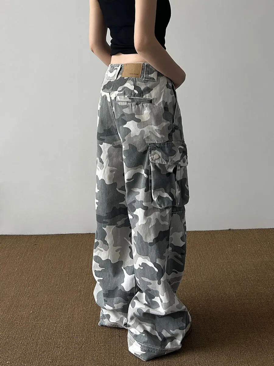 Американские винтажные камуфляжные джинсы с высокой талией 2000-х годов, осень 202, женские мешковатые широкие джинсовые брюки Y2K, уличная женская одежда
Американские винтажные камуфляжные джинсы с высокой талией 2000-х годов, осень 202, женские мешковатые широкие джинсовые брюки Y2K, уличная женская одежда