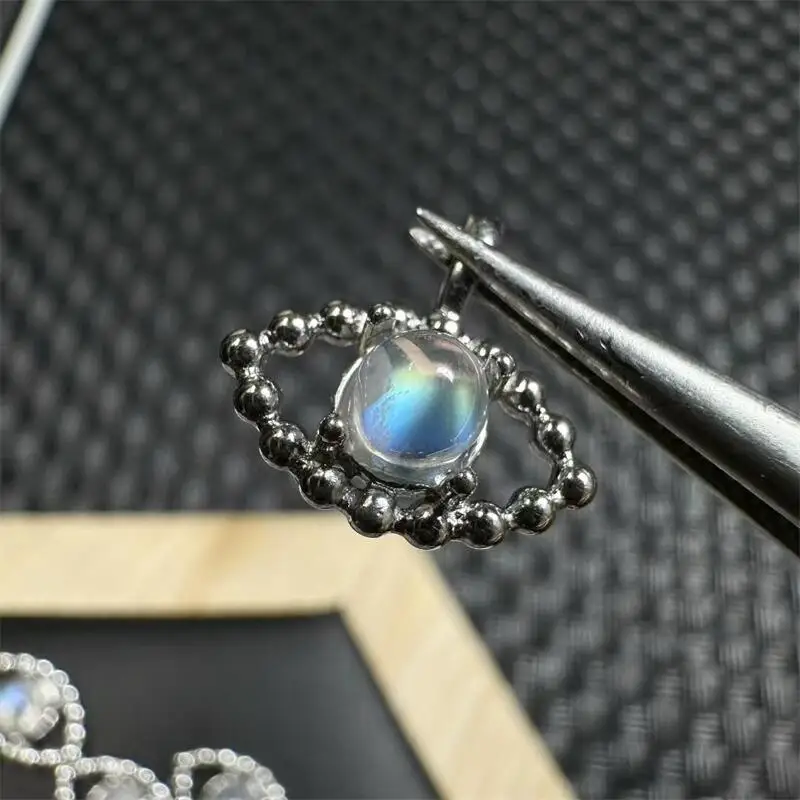 S925 Natural Colored Moon Stone Bead Eye-shaped Pendant Healing DIY Necklace Bracelet Fashion Women Jewelry Exquisite Gift 1PCS
S925 Natural Colored Moon Stone Bead Eye-shaped Pendant Healing DIY Necklace Bracelet Fashion Women Jewelry Exquisite Gift 1PCS
