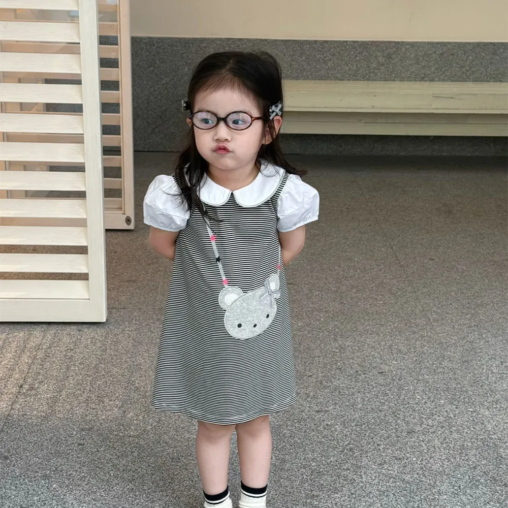 summer dresses kids clothes girls Fake two-piece stitching dress Cartoon print student style sweet girls' dress
summer dresses kids clothes girls Fake two-piece stitching dress Cartoon print student style sweet girls' dress