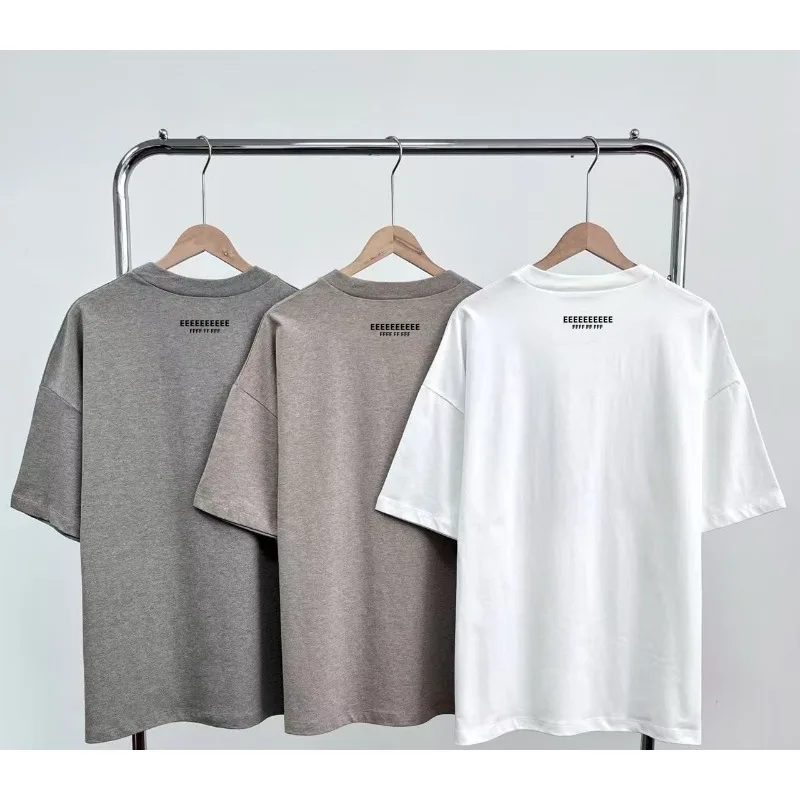 FW25 Классическая брендовая мужская футболка с двойной линией, роскошный дизайн, двухрядные силиконовые футболки с буквенным принтом и короткими рукавами, уличный топ для пар, футболки
FW25 Классическая брендовая мужская футболка с двойной линией, роскошный дизайн, двухрядные силиконовые футболки с буквенным принтом и короткими рукавами, уличный топ для пар, футболки