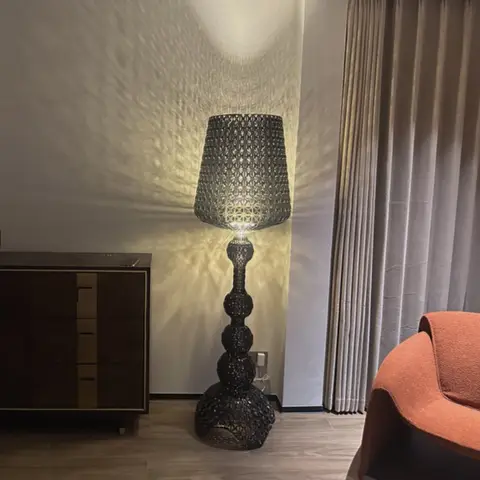 Modern Personality LED Standing Lights Italy Design Acrylic Floor Lamps Living Room Bedroom Home Decor Lighting Fixtures