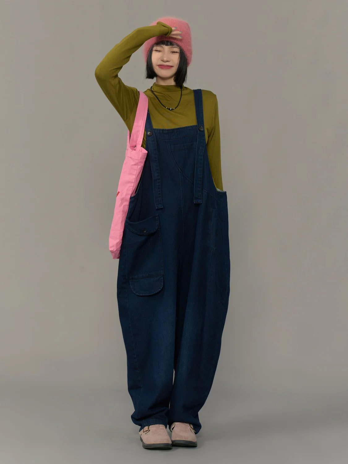 Oversize Casual Loose Women's Jumpsuit Strap Denim Overall Pants Deep Blue Spring Comfortable Breathable Soft Denim High Waist
Oversize Casual Loose Women's Jumpsuit Strap Denim Overall Pants Deep Blue Spring Comfortable Breathable Soft Denim High Waist