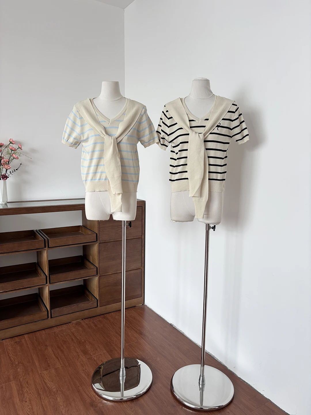 Summer 2026 Casual Stripe Knit Top Women's Loose Fit Versatile Korean Style Anti-Aging College Fashion Polyester Fiber
Summer 2026 Casual Stripe Knit Top Women's Loose Fit Versatile Korean Style Anti-Aging College Fashion Polyester Fiber