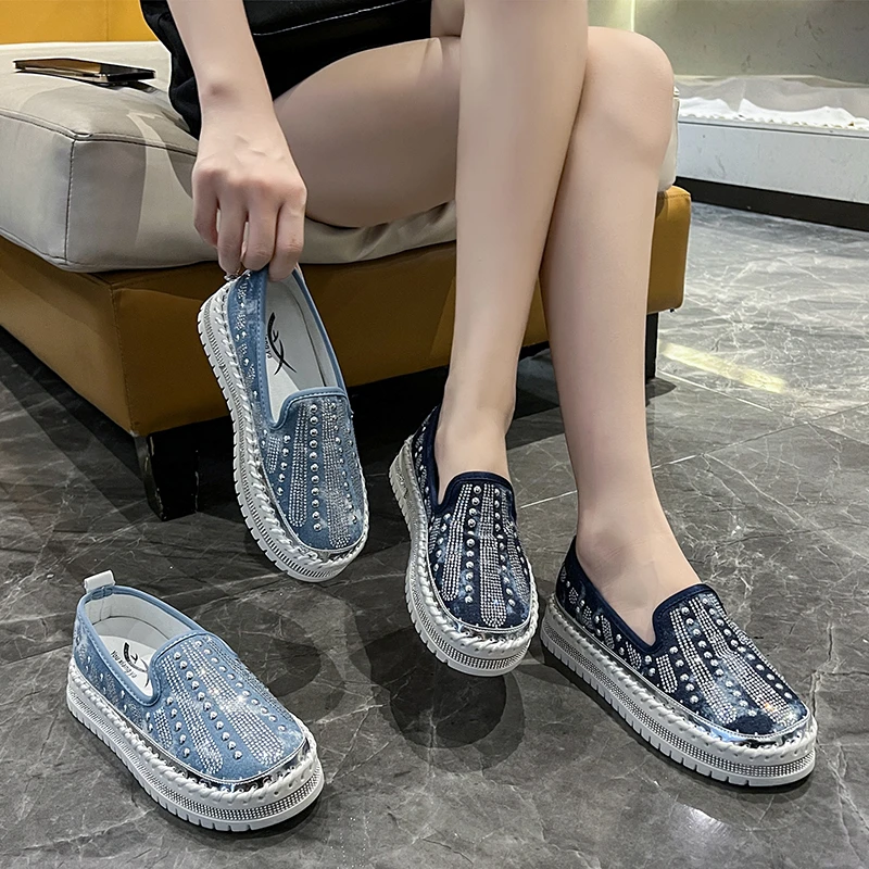 Women's Platform Non-slip Casual Shoes Spring and Autumn Fashion Rivet Decoration Flat-heeled Round-headed Lazy Low-top Shoes
Women's Platform Non-slip Casual Shoes Spring and Autumn Fashion Rivet Decoration Flat-heeled Round-headed Lazy Low-top Shoes