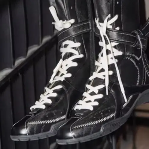 Women Ankle Boots Y2K Platform Chunky Heel Lace Up Boots Dark Techwear Punk Side Buckle Retro Distressed Motorcycle Cool Boots
Women Ankle Boots Y2K Platform Chunky Heel Lace Up Boots Dark Techwear Punk Side Buckle Retro Distressed Motorcycle Cool Boots