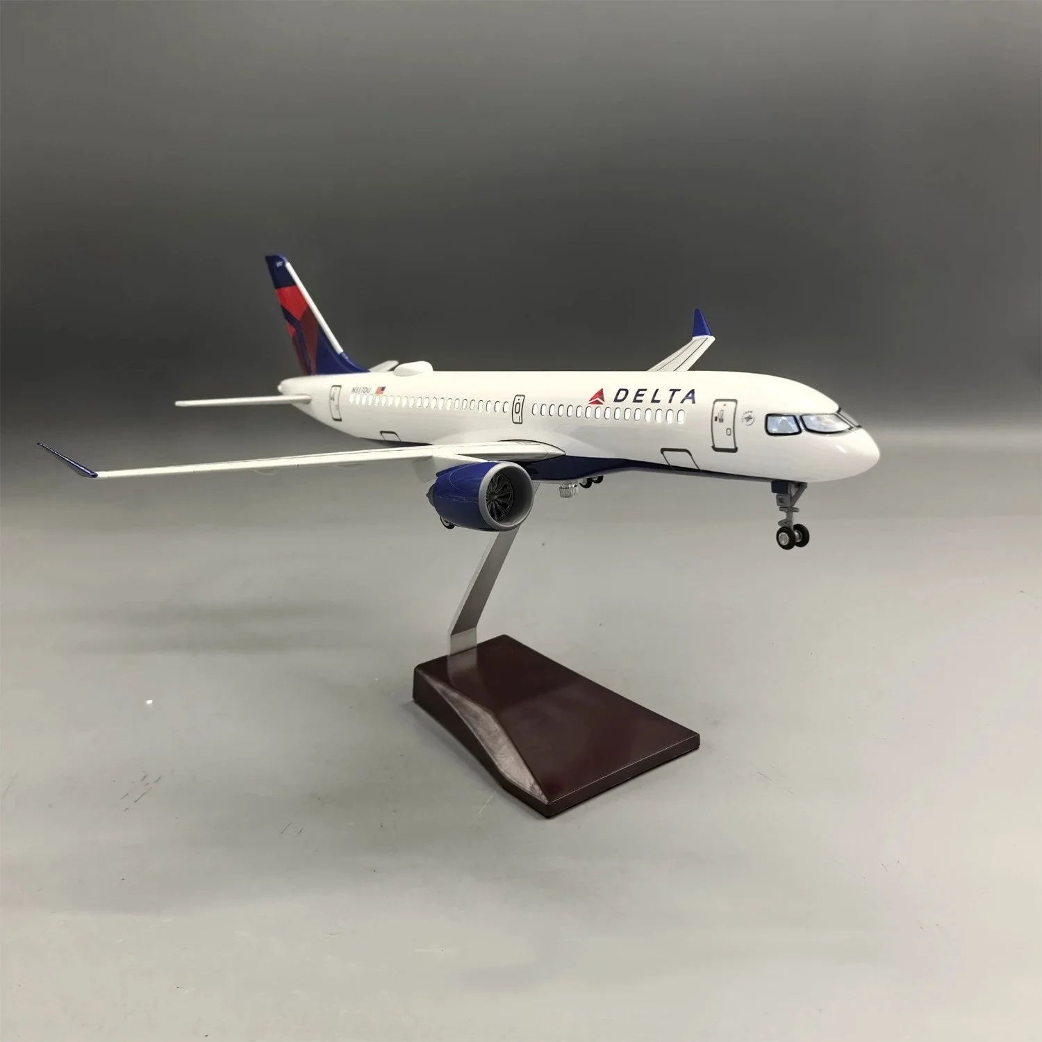 38cm Resin Model Airplanes A220-300 Delta Airways Assemble Scale Plane Diecast With LED Light & Stand Birthday Gifts Decoration
38cm Resin Model Airplanes A220-300 Delta Airways Assemble Scale Plane Diecast With LED Light & Stand Birthday Gifts Decoration