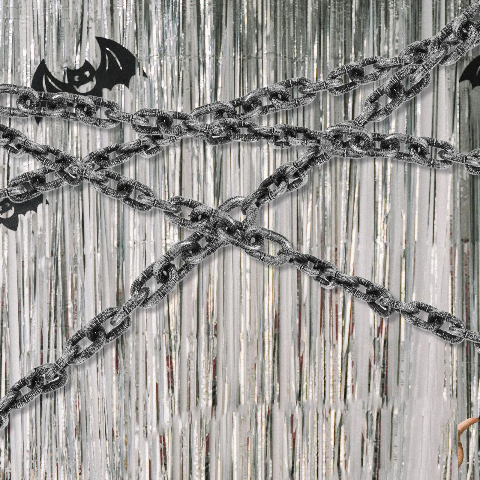 2-метровая реалистичная имитация железной цепи для декораций на Хэллоуин, украшение для дома, оформления дома с привидениями, пластиковая цепь-барьер, реквизит, аксессуар
2-метровая реалистичная имитация железной цепи для декораций на Хэллоуин, украшение для дома, оформления дома с привидениями, пластиковая цепь-барьер, реквизит, аксессуар