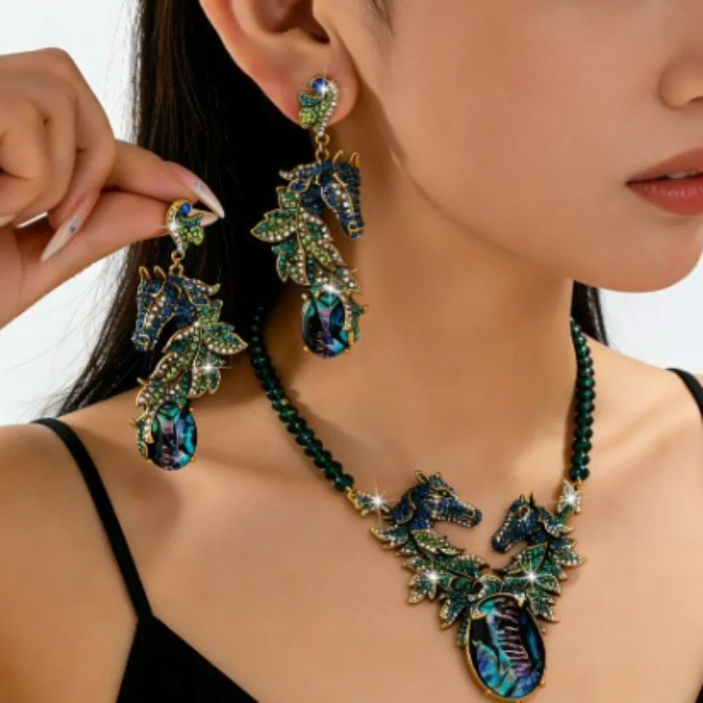 Heavy Industry Retro Full Rhinestone Paved Horse Charms Dangle Earrings Big Necklace Set Niche Oval Black Abalone Clavicle Chain
Heavy Industry Retro Full Rhinestone Paved Horse Charms Dangle Earrings Big Necklace Set Niche Oval Black Abalone Clavicle Chain