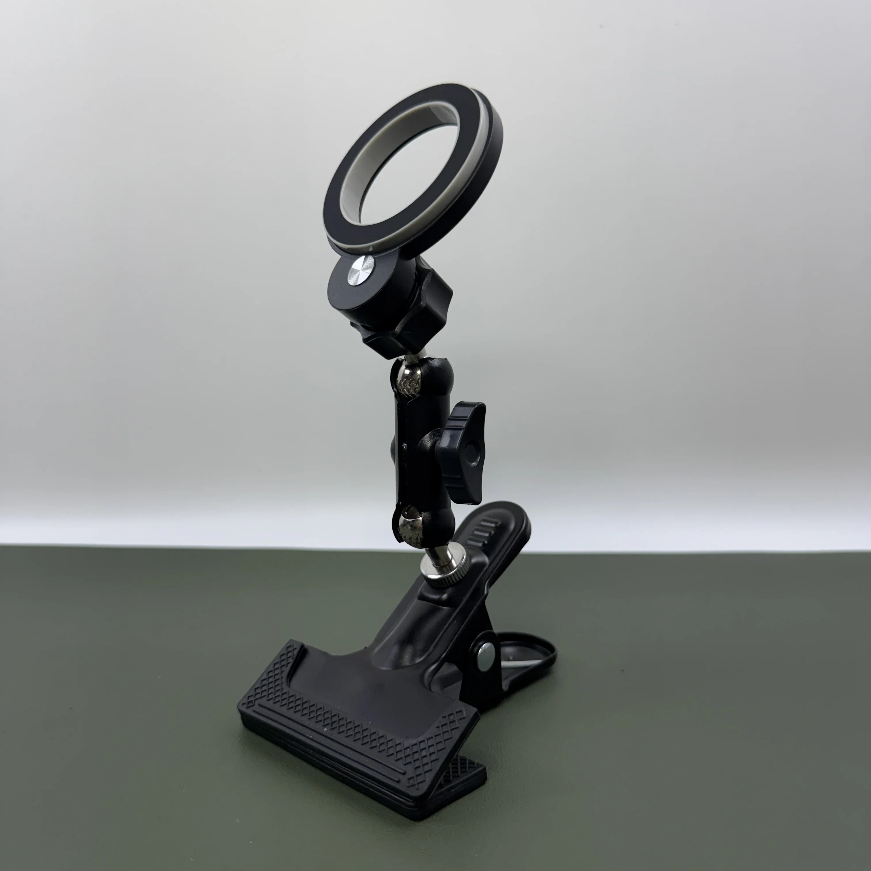 Universal Magnetic Suction Head with 360 Rotation Metal Joint Powerful Clip for Angle Control Desktop And Tube Clamp
Universal Magnetic Suction Head with 360 Rotation Metal Joint Powerful Clip for Angle Control Desktop And Tube Clamp