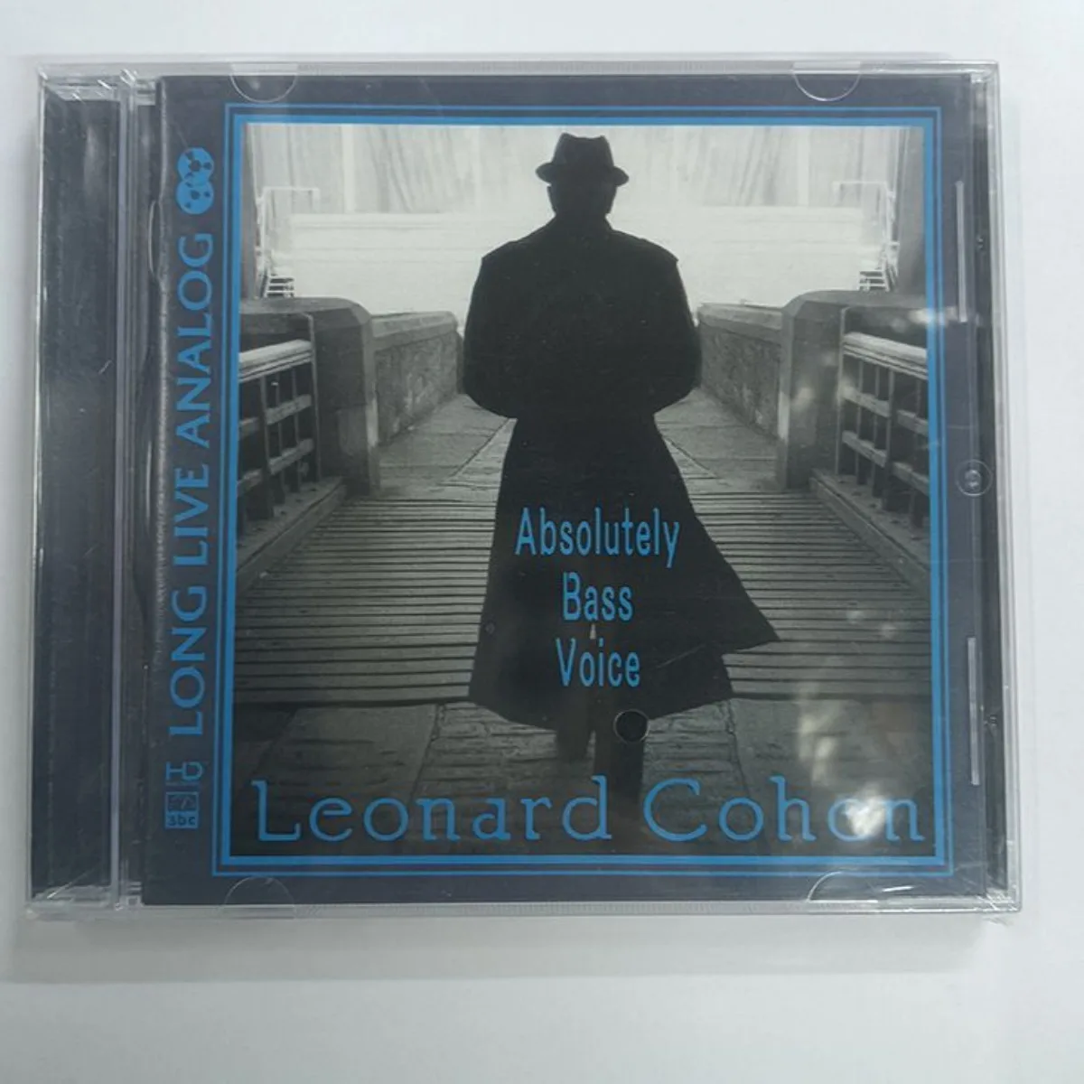 Leonard Cohen Absolutely Bass Voice - Iconic Folk Singer-Songwriter Long Live Analog Classic CD Album
Leonard Cohen Absolutely Bass Voice - Iconic Folk Singer-Songwriter Long Live Analog Classic CD Album