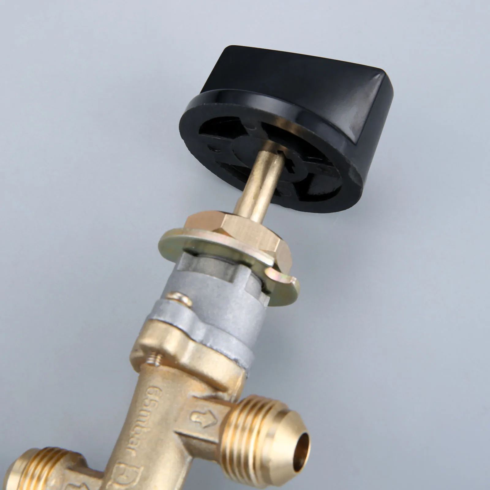 1Set Gas Control Valve With Thermocouple Knob Switch Suitable For Gas Grill Heater Fire Pit Fireplace Flare Thread 5/8-18UNF
1Set Gas Control Valve With Thermocouple Knob Switch Suitable For Gas Grill Heater Fire Pit Fireplace Flare Thread 5/8-18UNF